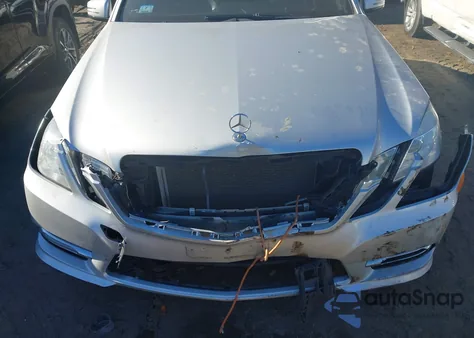 2012 Mercedes-Benz E 350 4Matic z USA, uszkodzony, nr VIN WDDHF8JB8CA655317